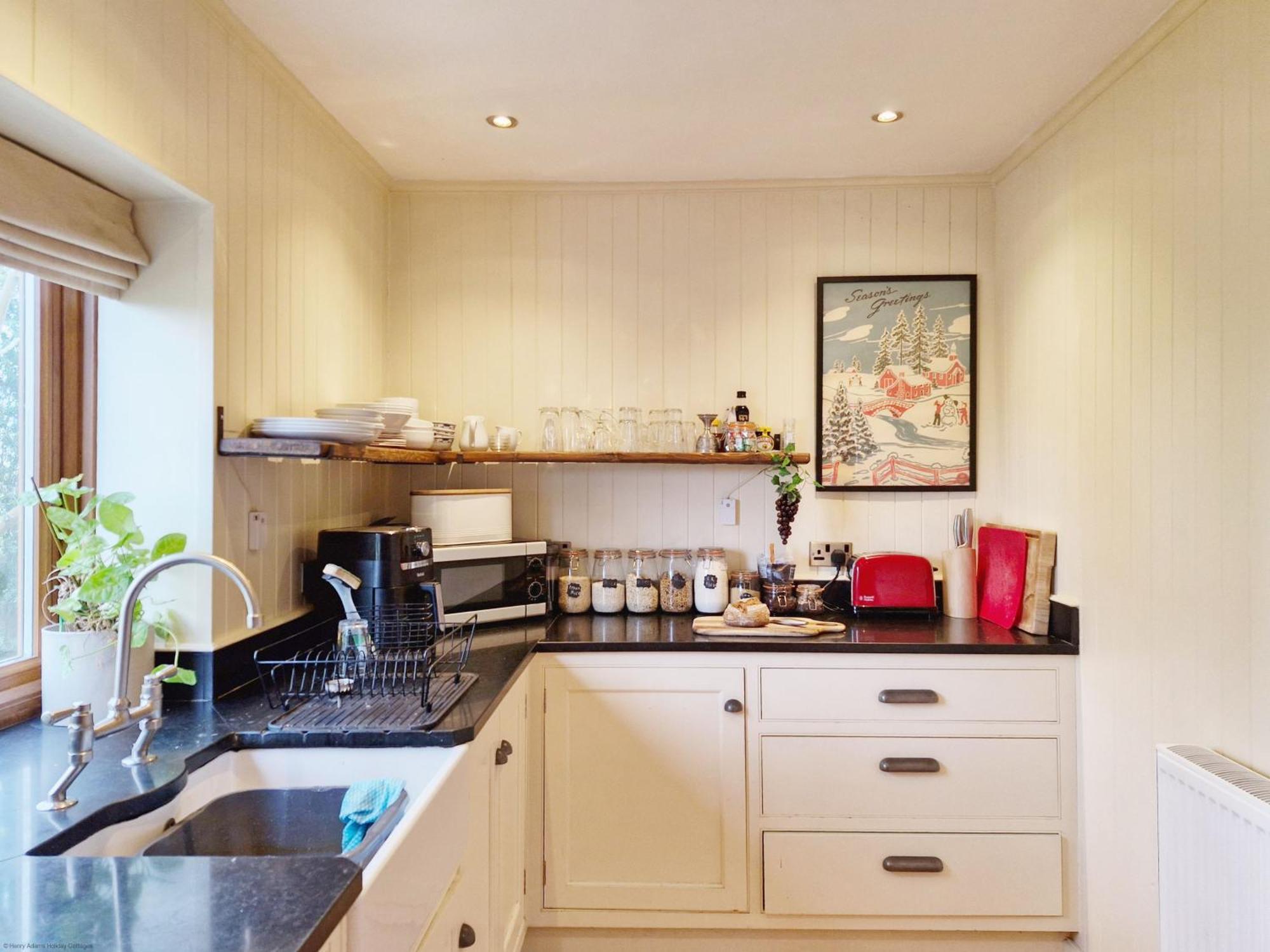 Broomy * Pulborough
