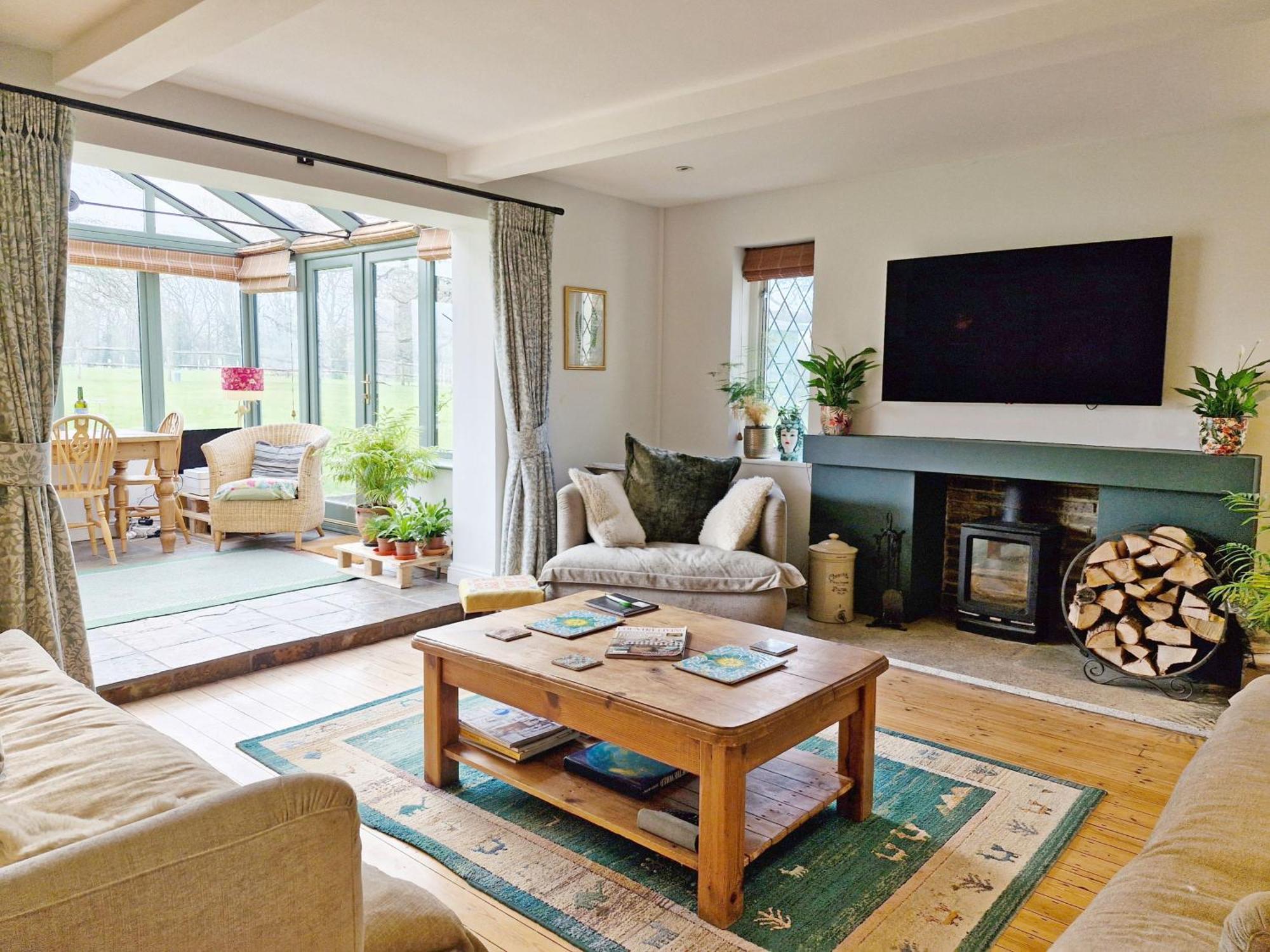 Broomy Holiday home