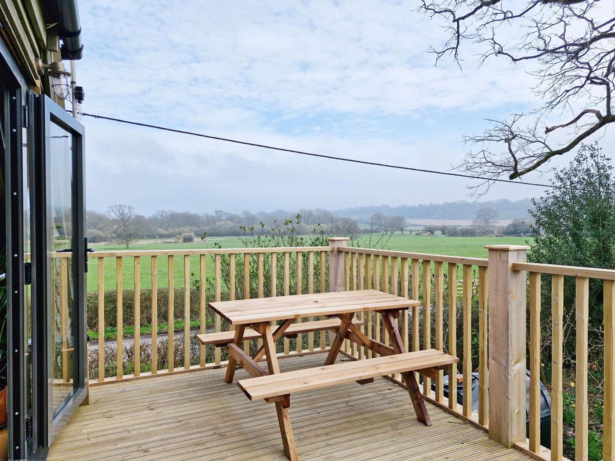 Broomy Pulborough